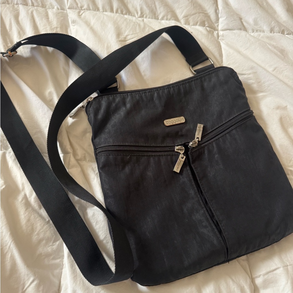 Baggallini Black Crossbody with Silver Accents